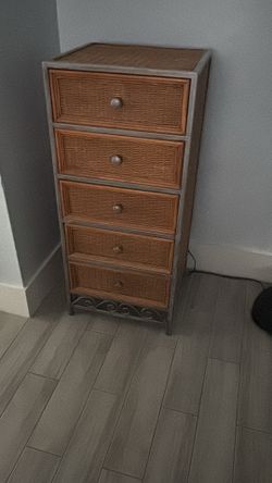 Free dresser
