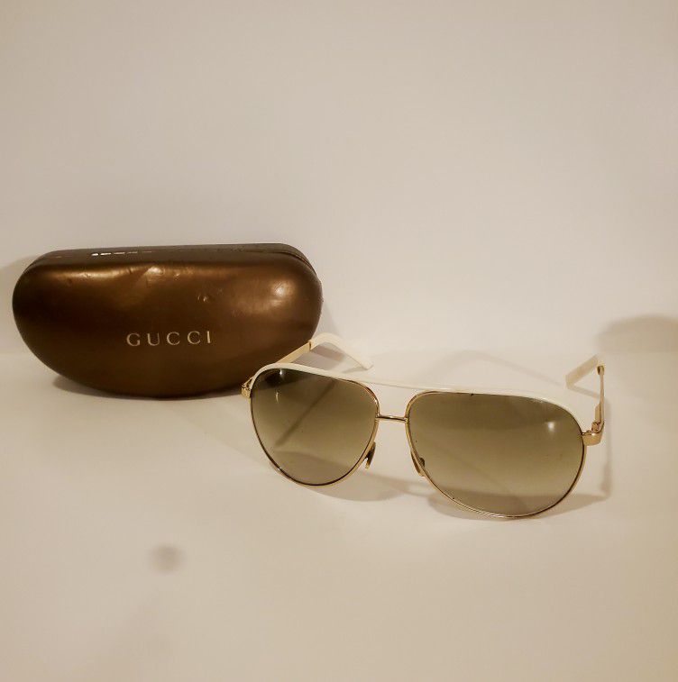 Gucci Sunglasses With Case
