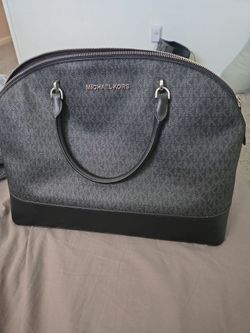 Michael Kors hangbag