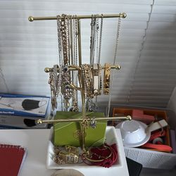 Jewelry holder