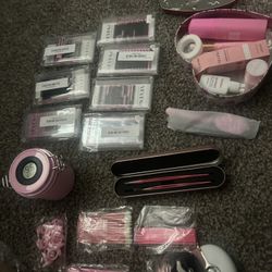 Eyelash extension supplies 
