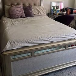 3 Piece Queen Size Bedroom set