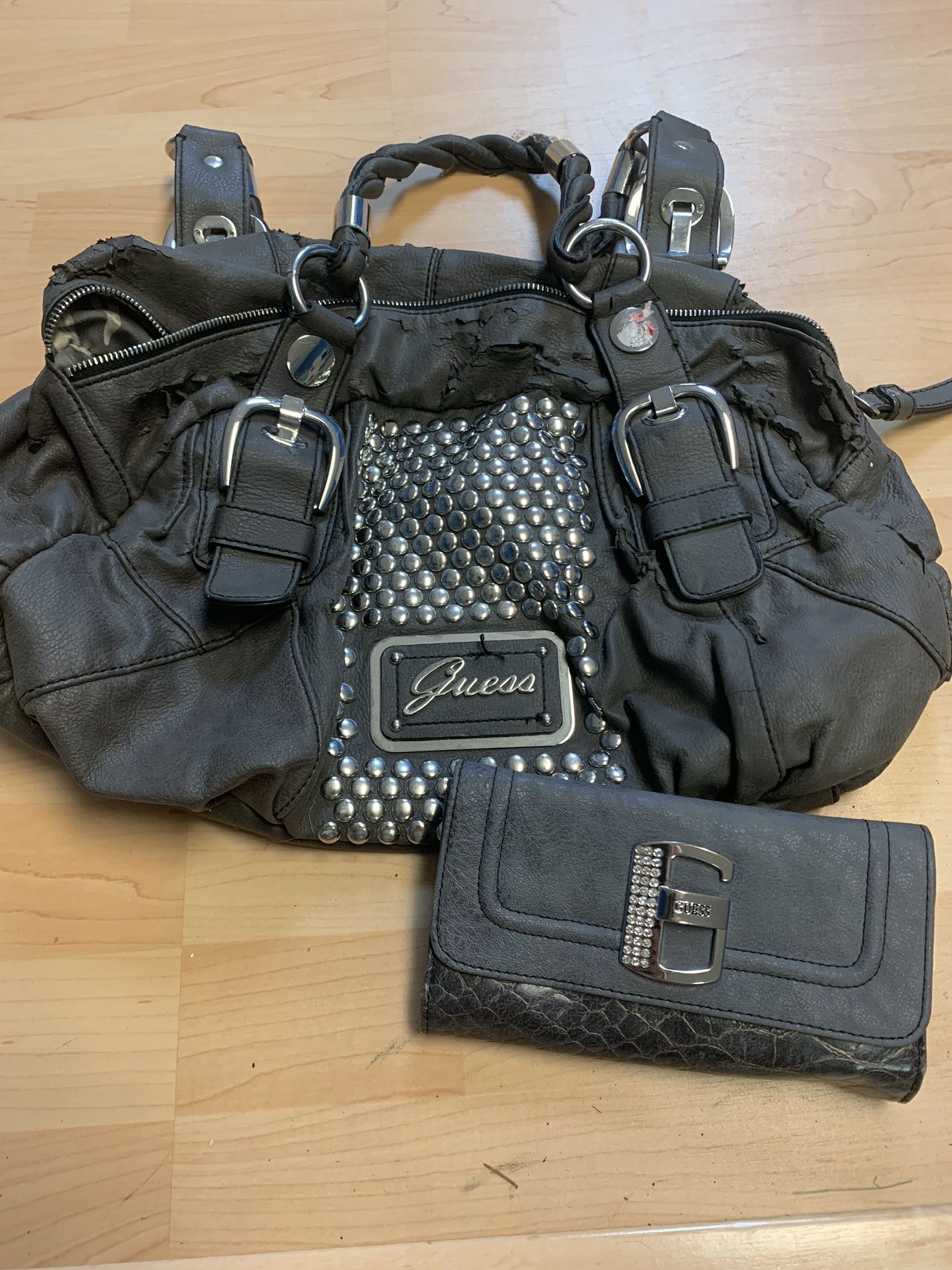 Guess purse and wallet 