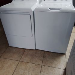 G.E. WASHER AND DRYER EVERYTHING GOOD 