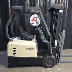 2022 Crown SC5225-35 Sit-Down Electric Forklift – 3,500 LB Capacity