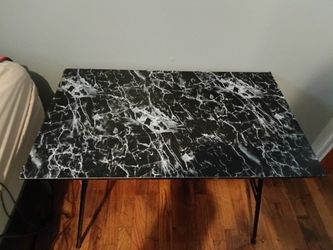 Table / Nightstand