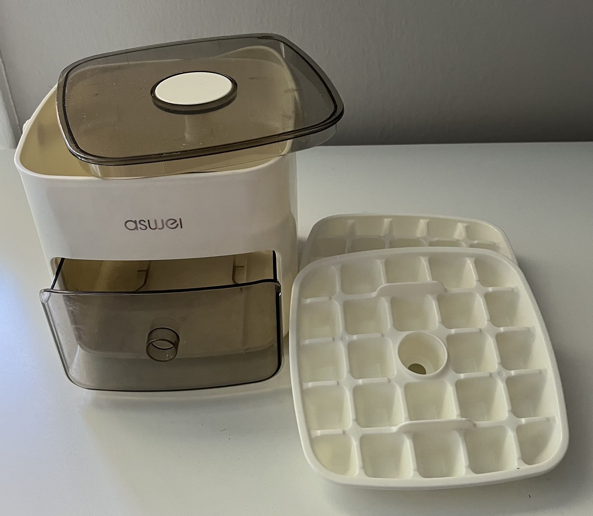 48-Block Ice Cube Maker