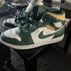 Air Jordan 1s. Mids 