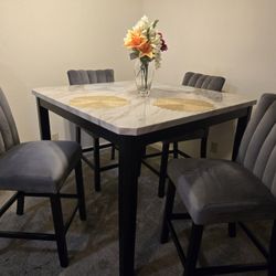 Small Dinner Table ×4 Seats