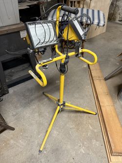 Work Lights On Tripod Stand