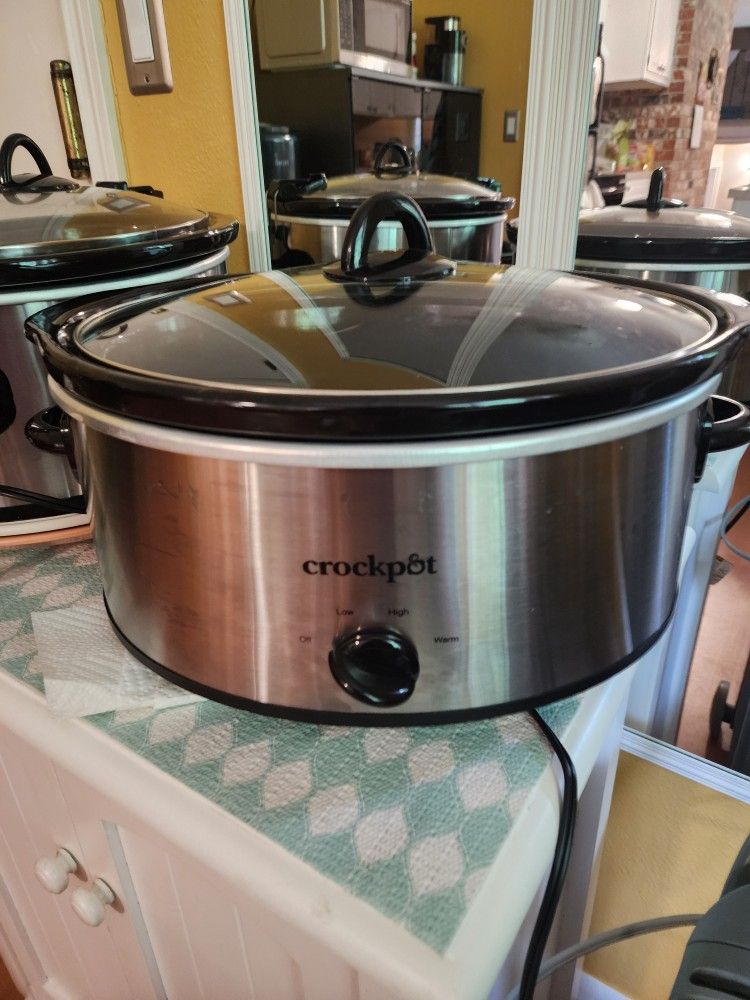 CROCKPOT/SLOW COOKER 7 QT