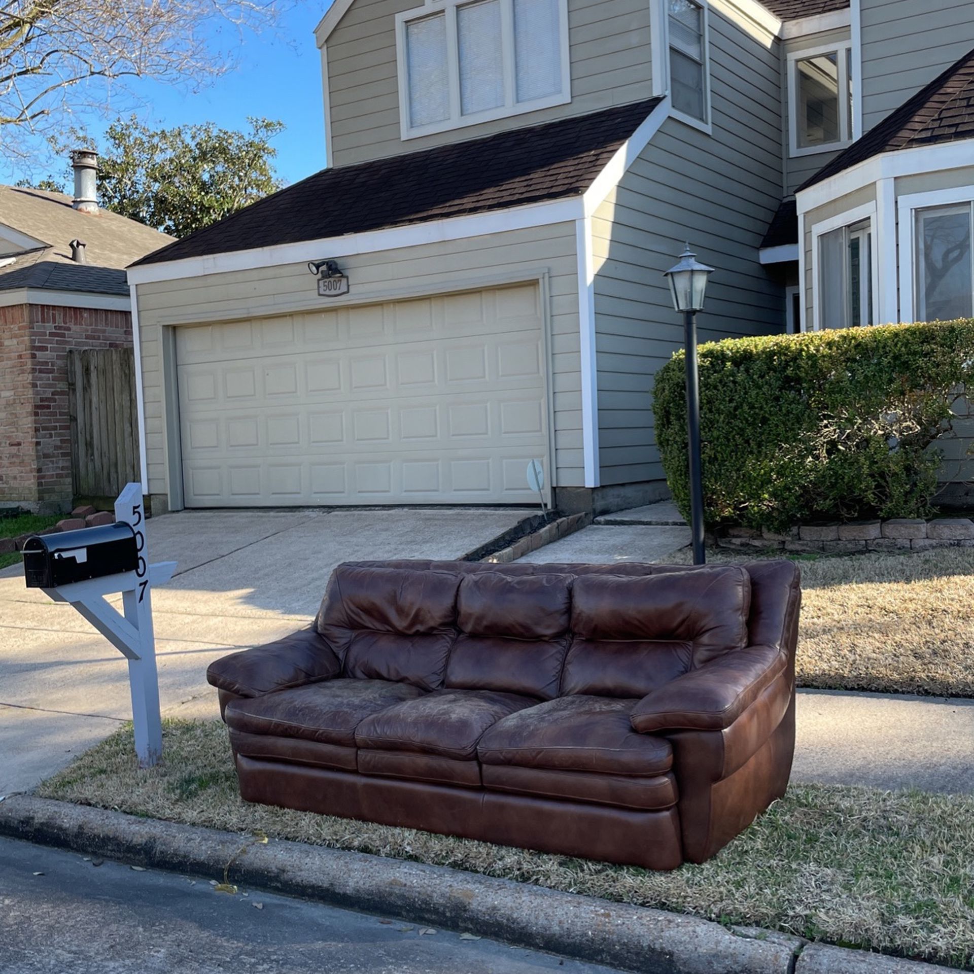 FREE COUCH!!!