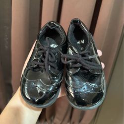 Toddler boy black dressy shoes