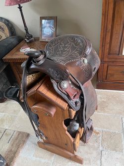 Western Leather Horse Saddle with Tooling