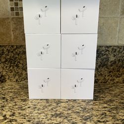 Airpod Pros 2nd Generation (USB-C) Magsafe Charging Case