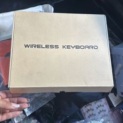 Wireless Keyboard I Pad 10th Black