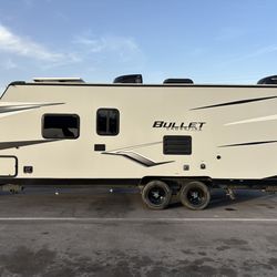 2023 Keystone Bullet Crossfire 2200BH