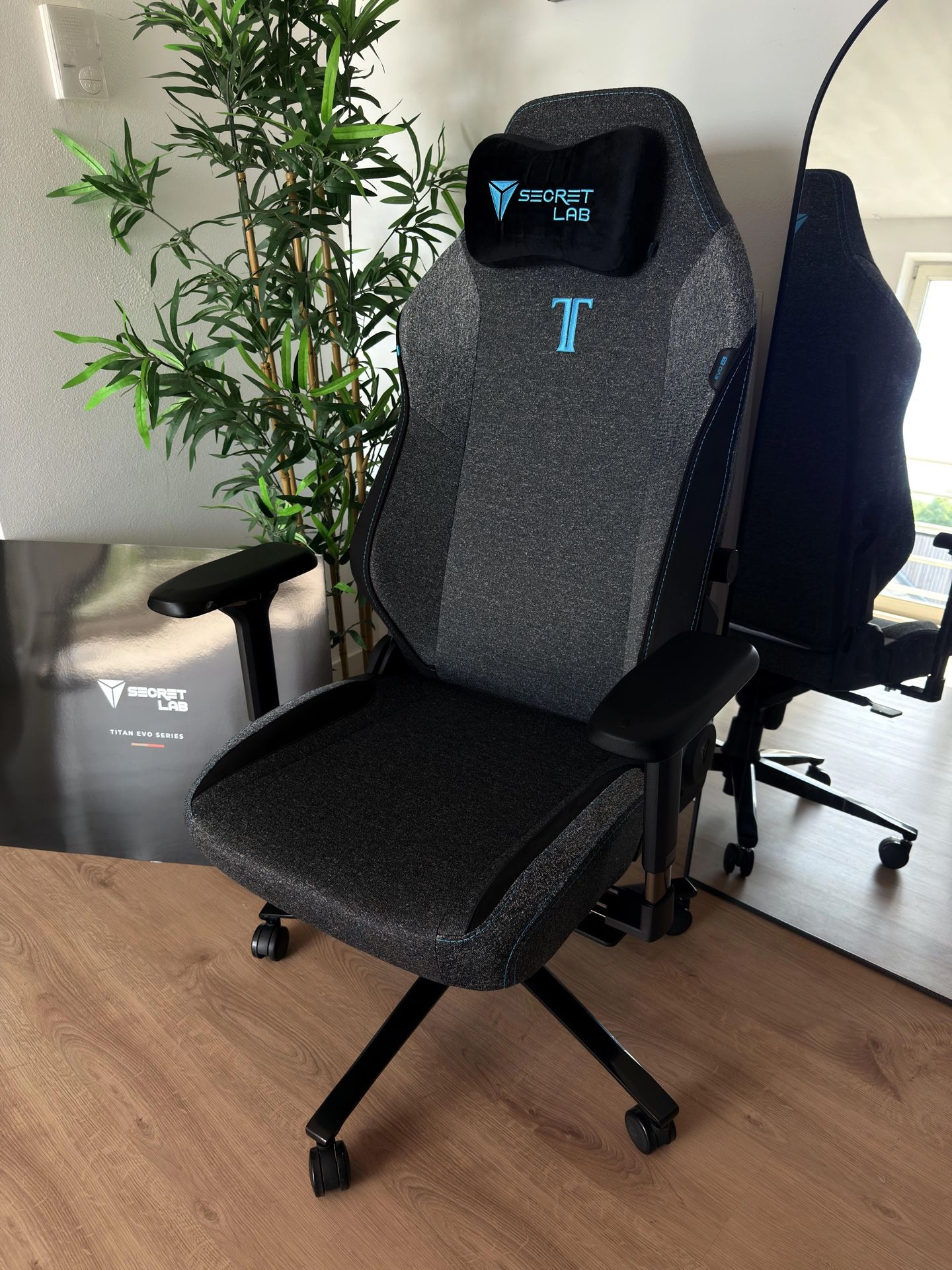 Secret Lab Titan XL Gaming Chair