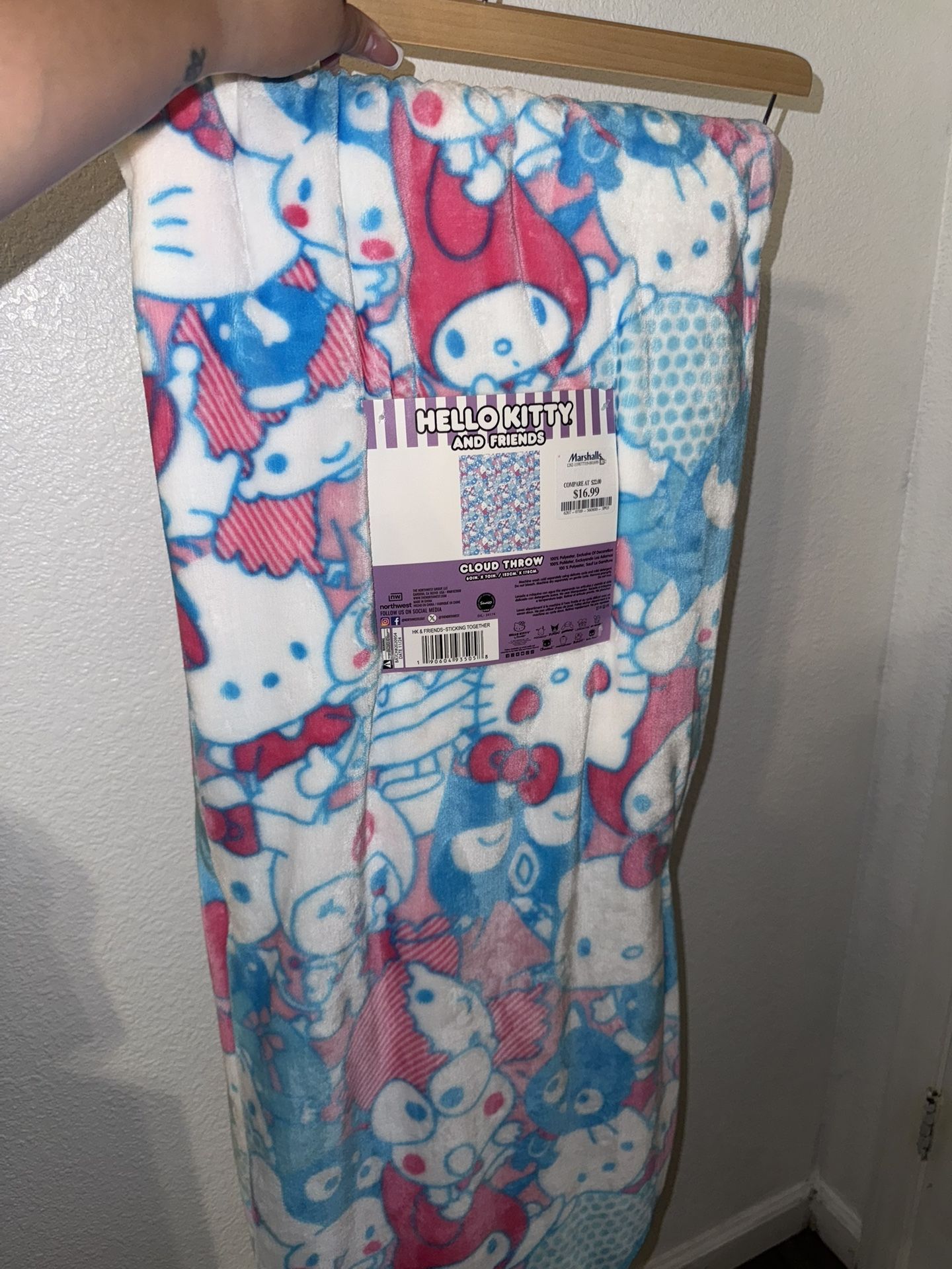 Hello kitty blanket 