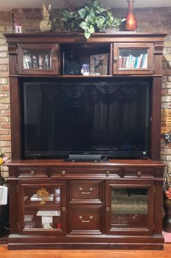 Cabinet (Hutch) Entertainment Center