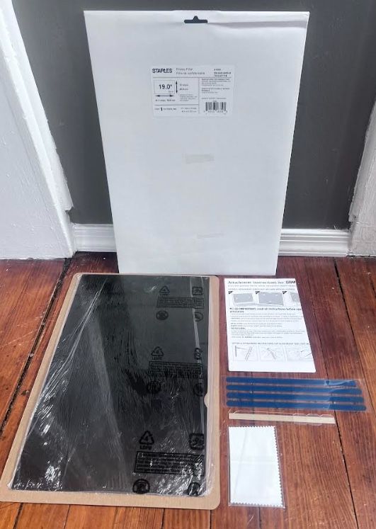 Staples 41939 Laptop 19" Widescreen Privacy Screen Filter