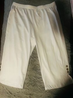 Women’s Capri Pants