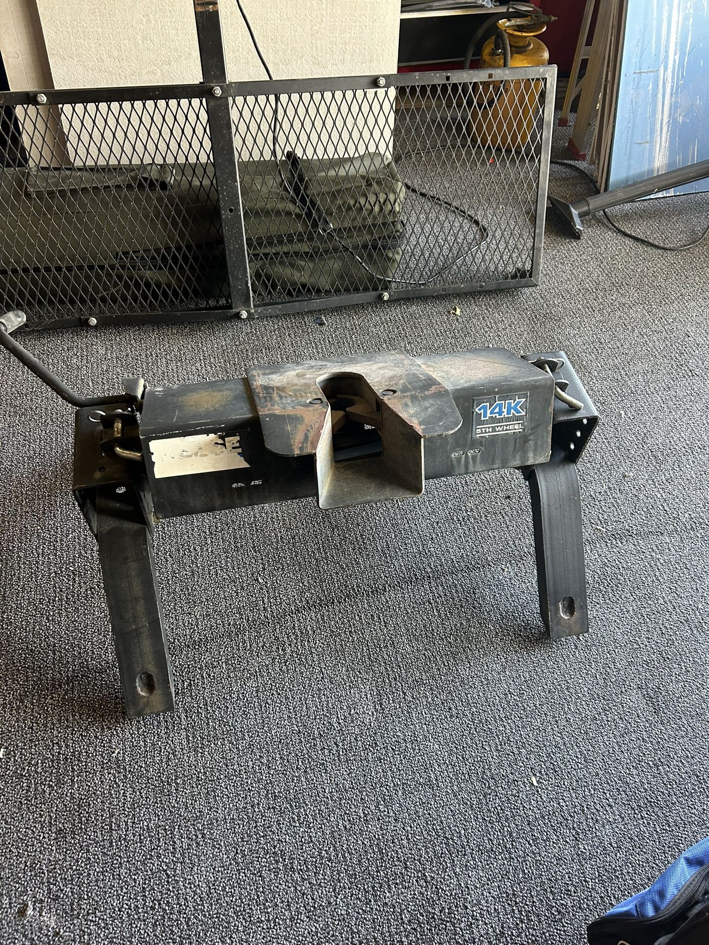 Fifth Wheel Hitch