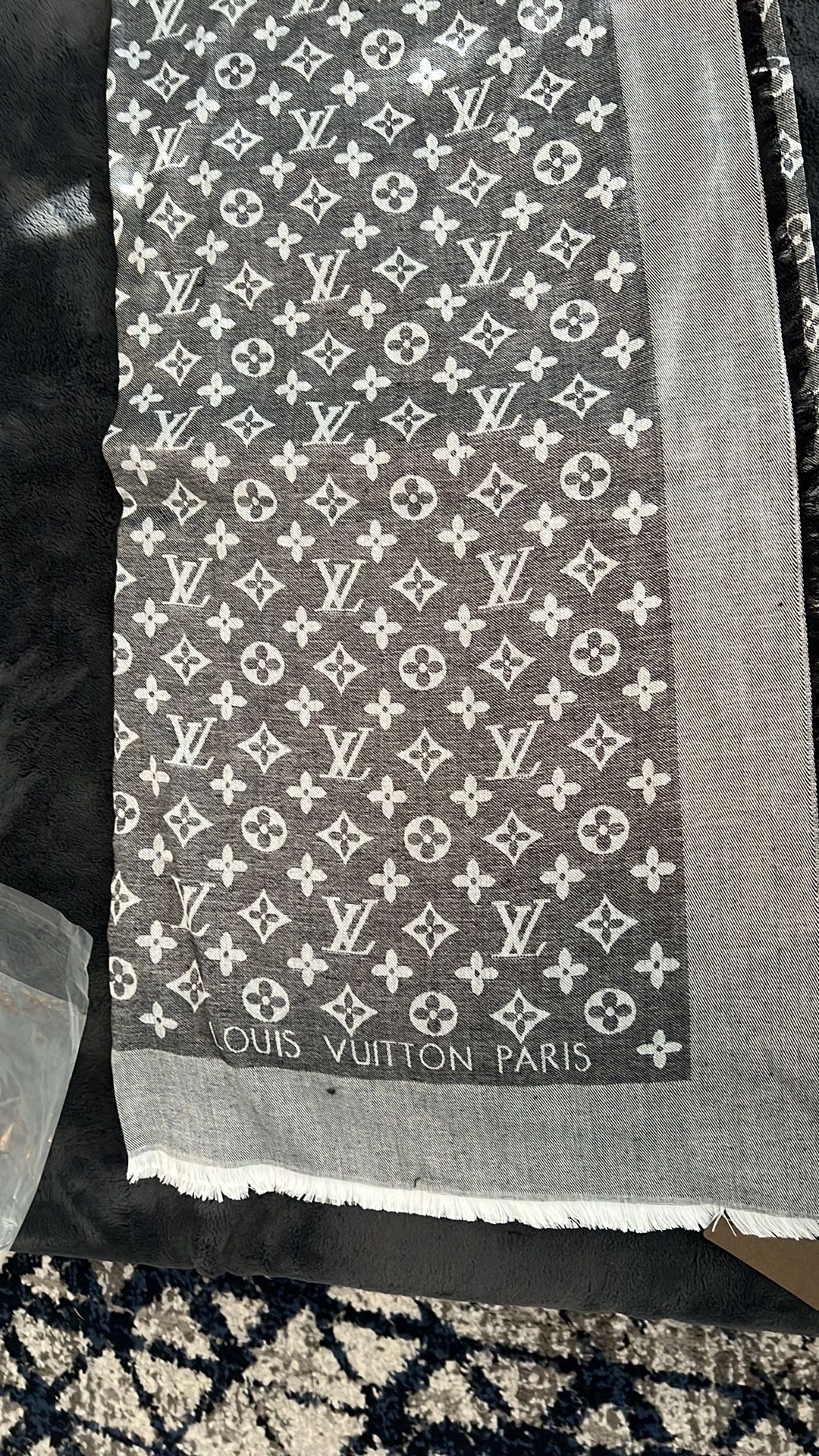 Louis Vuitton Scarf New With Tags 