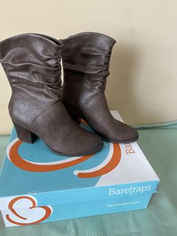 Women Boots Size 7M
