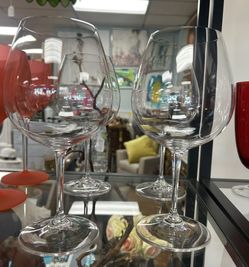 Set up 4 Riedel Piñon noir burgundy red balloon wine glasses 24 ounces