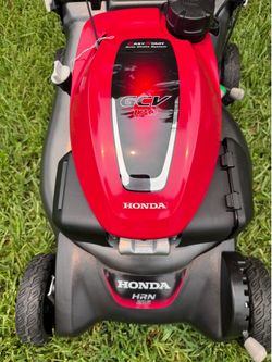 LIKE NEW HONDA HRN 216/170 CC STILL AVAILABLE. DO NOT LOSE YOUR ALMOST LAST CHANCE TO GET THIS BEAUTIFUL SELF-PROPELLED WITH DOUBLE BLADES CUTTING PER