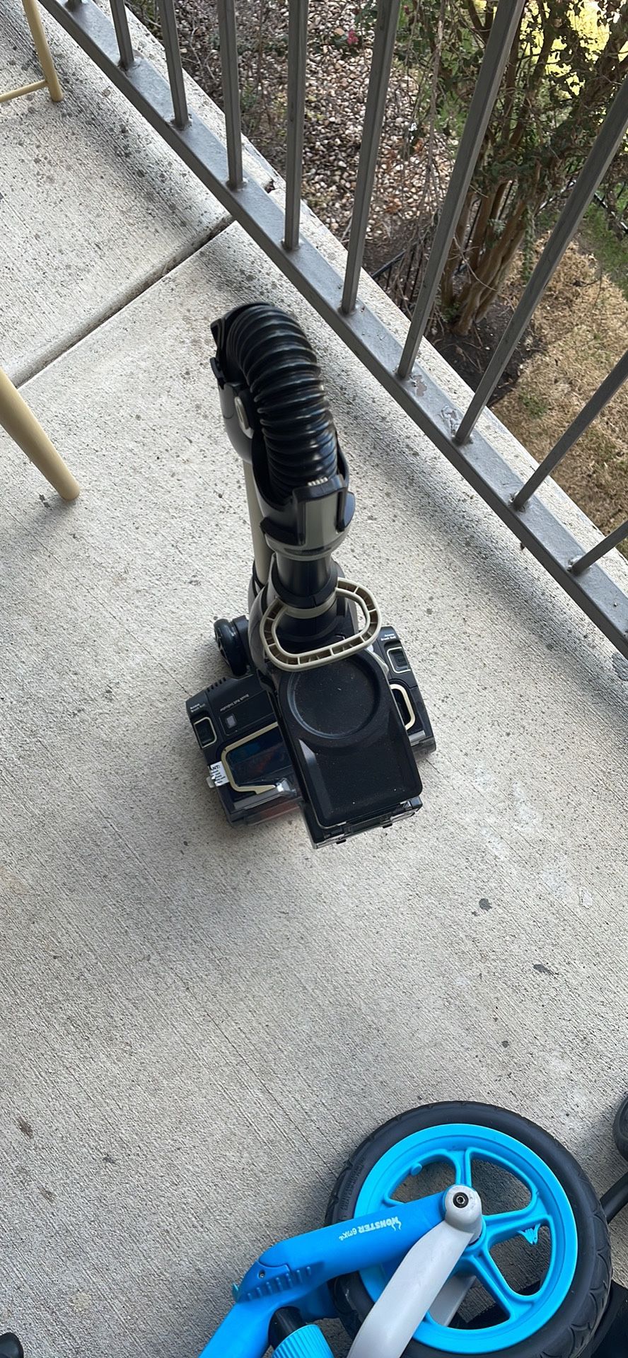 Shark ION F80 Cord-Free MultiFLEX Vacuum (IF282, IF285)