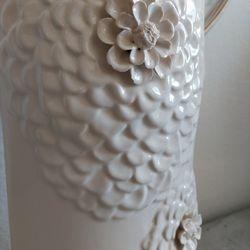 IVORY PORCELAIN VASE