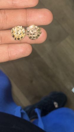 10k gold nugget earrings