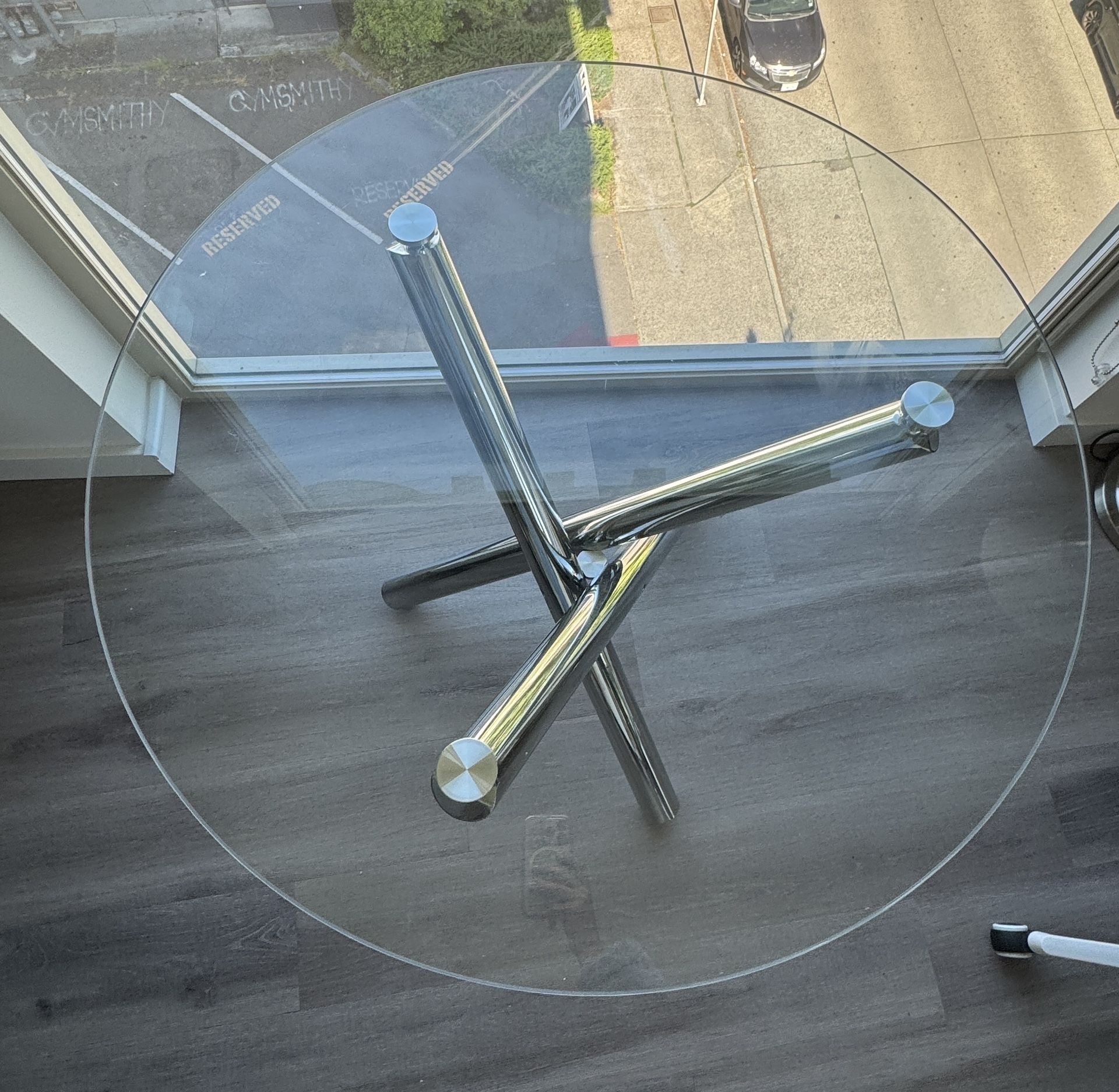 Round Dining Table