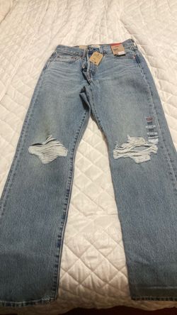 Levi’s Women’s high-rise 501 straight fit, Mid weight denim, fly button closure 30" inseam