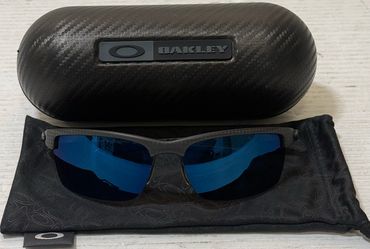 Oakley Carbon Blade Polarized Sunglasses OO9174-05 Matte Carbon/Ice Iridium