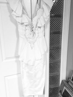 Size 7/8 after five off white dress