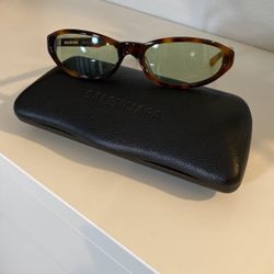 Sunglasses Balenciaga