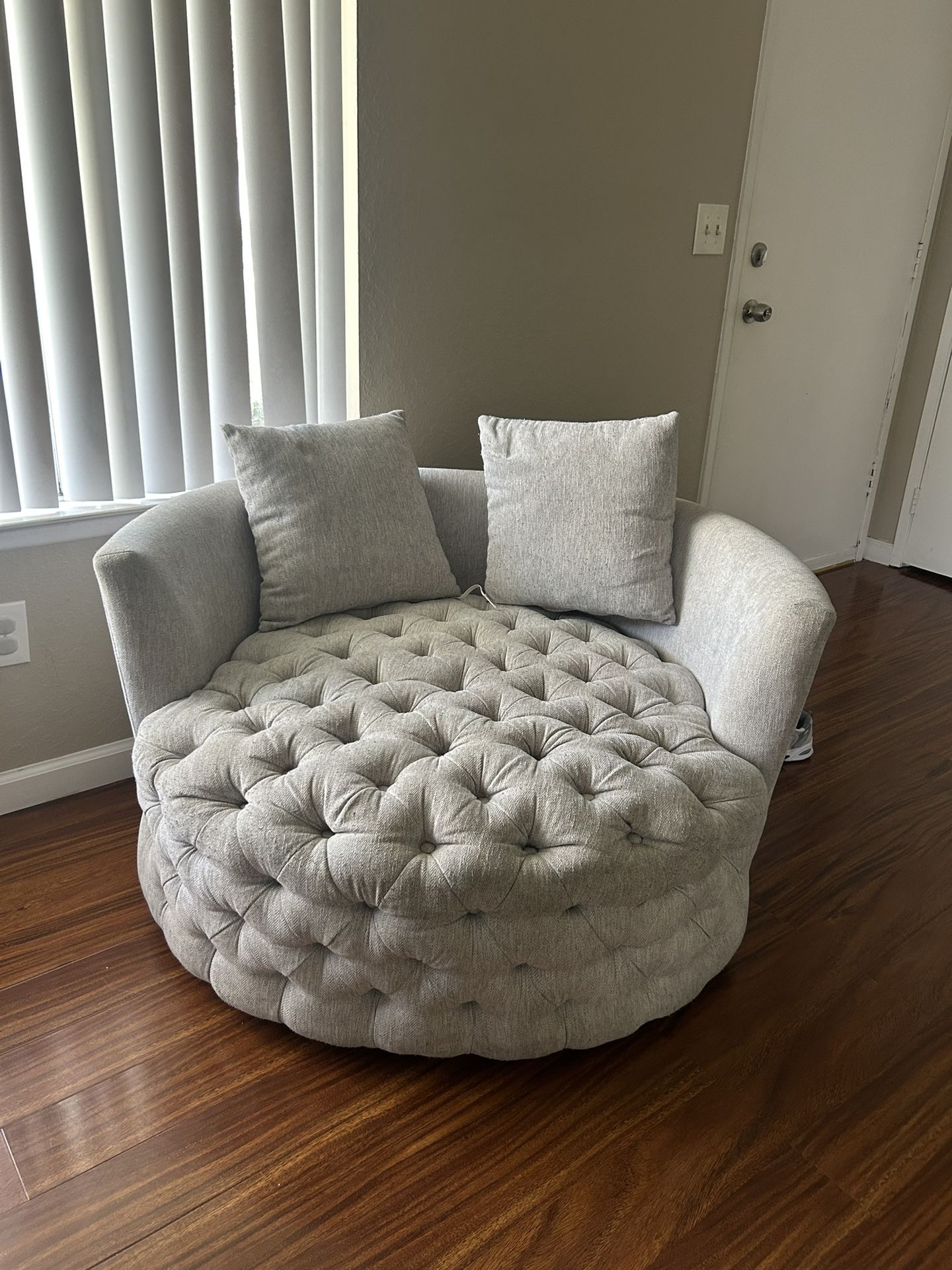 swivel Oversized Accent Chair