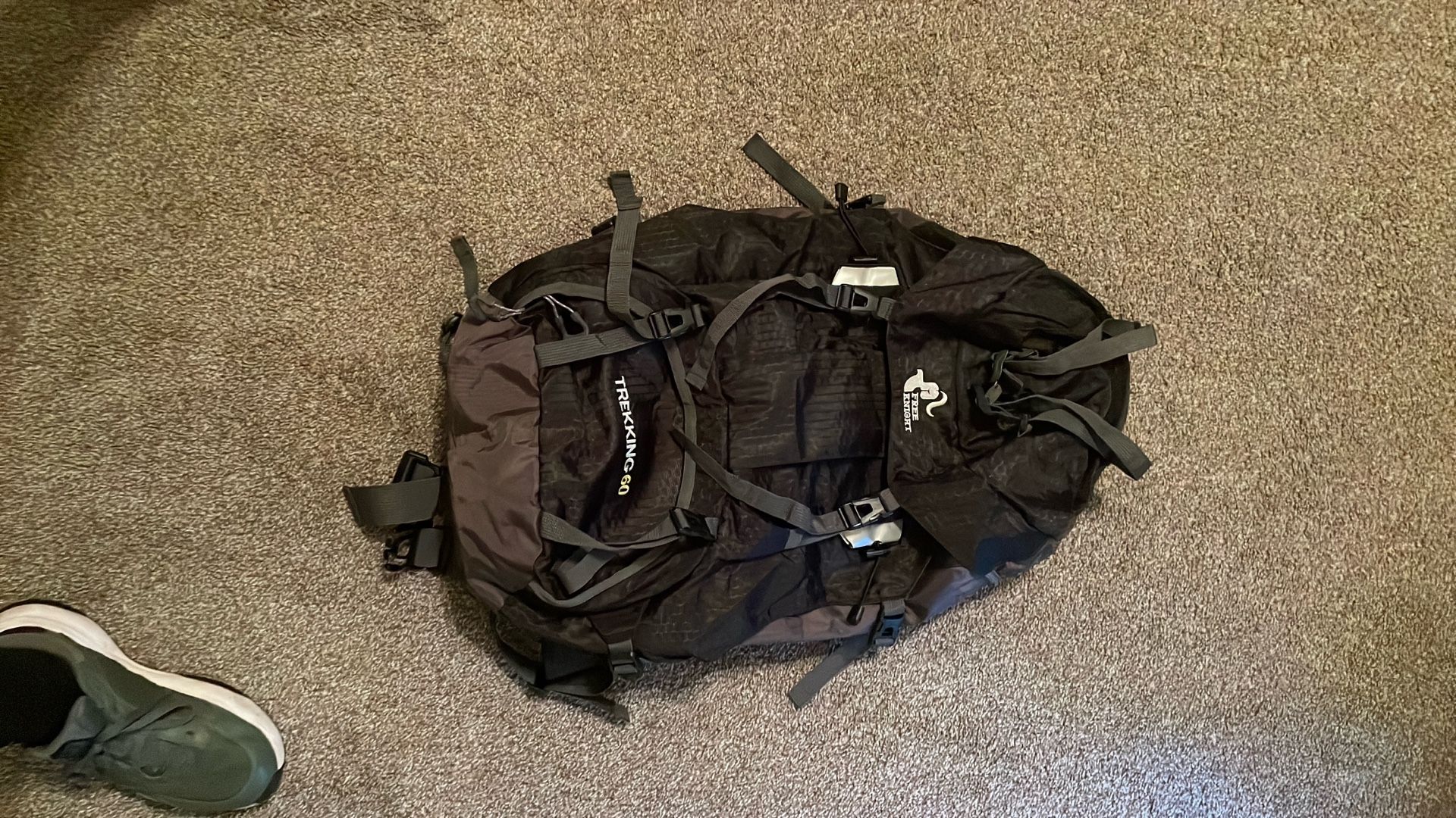 Free Knight 60L Backpack 