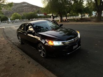 Honda Accord Sedan – black