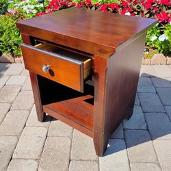 End / Side Table With Drawer