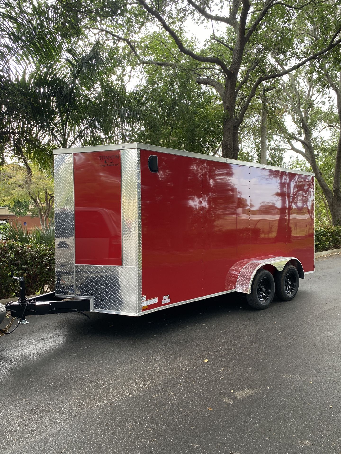 New Enclosed Trailer 7x16