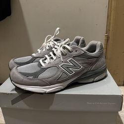 New Balance 990