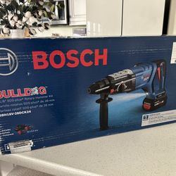 Bosch Bulldog 1 1/8” Sds Plus Rotary Hammer Demolition Hammer Kit With 2x 8.0 Battery 