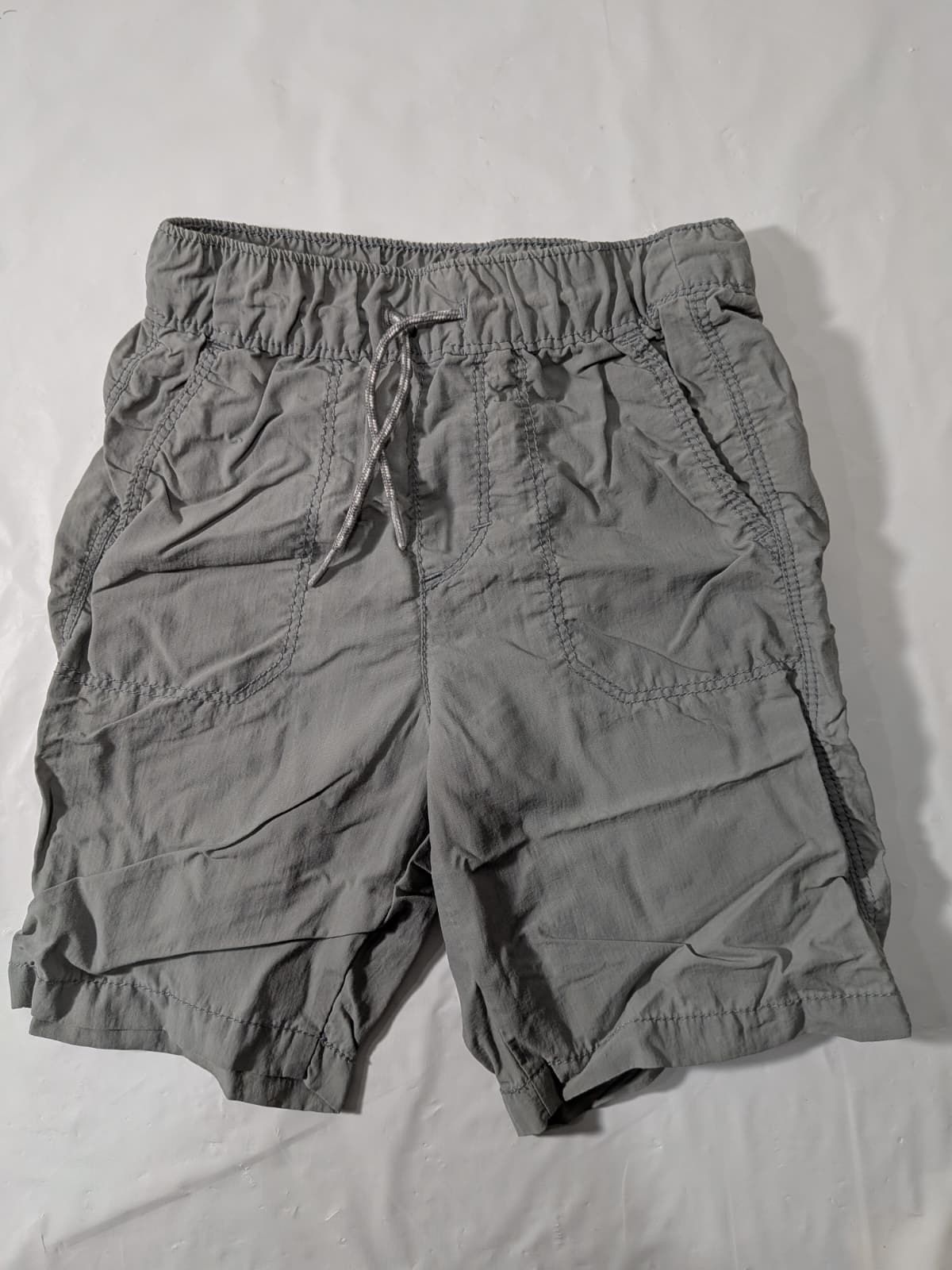 gray Lands' End cargo shorts.boys 4T Old Navy