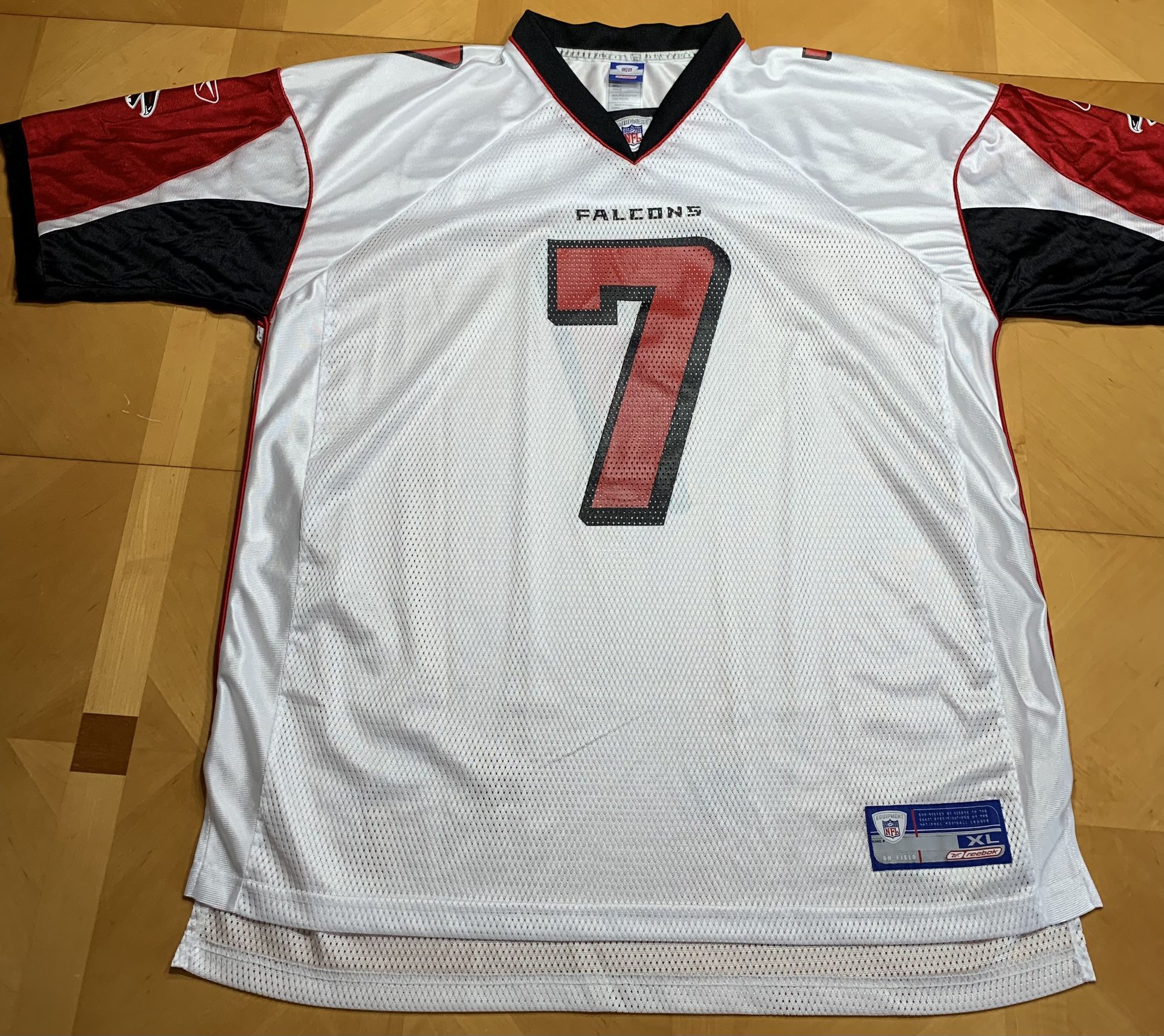 Atlanta Falcons Michael Vick NFL Reebok Jersey Men's XL for Sale in  Shelton, CT - OfferUp