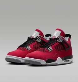 Jordan Retro 4 Toro