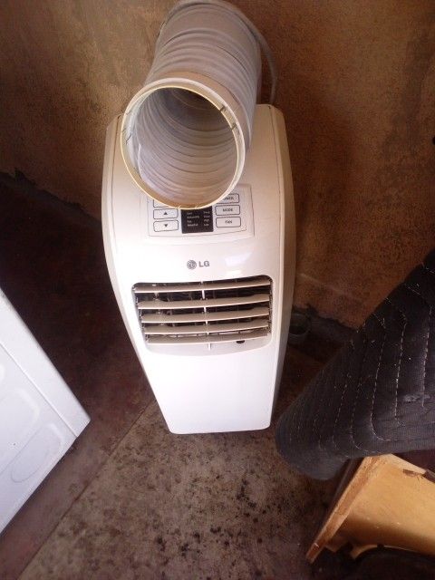 LG Portable Air Conditioner 